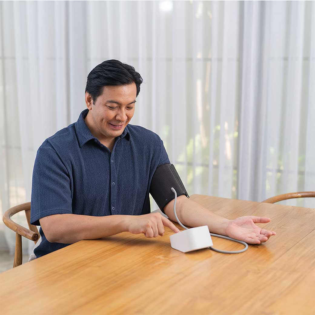 OMRON HEM-7183-L ออมรอน เครื่องวัดความดันโลหิตอัตโนมัติ